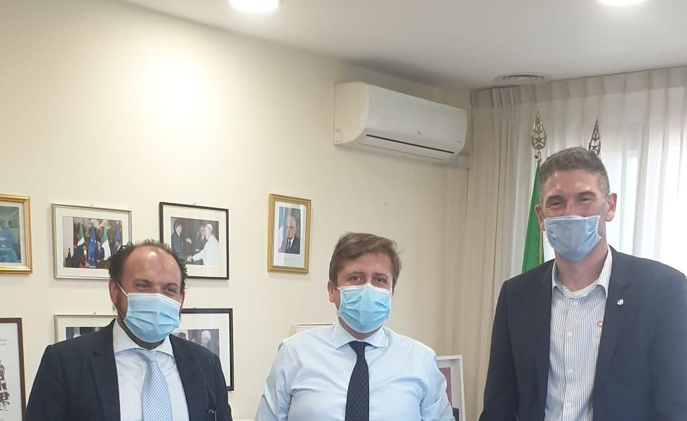 La UGL Sanità ha incontrato il Viceministro della salute Sileri. Giuliano: “Per rilanciare il SSN investire sui lavoratori, tagliare gli sprechi, premiare le professionalità con stipendi adeguati a quelli europei. Il sistema si rinnova con un progetto organico” 2