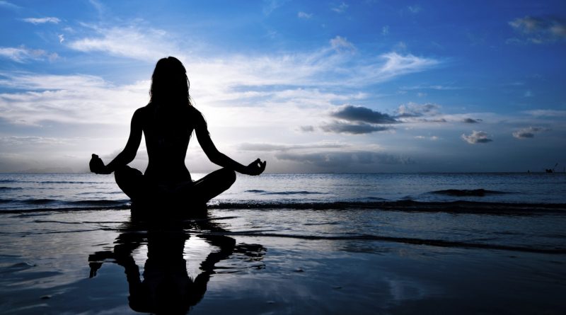 Giornata Internazionale dello Yoga: 5 star che non possono farne a meno