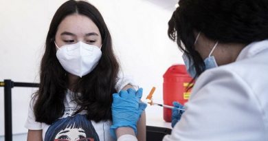 Coronavirus, Aifa approva il vaccino Pfizer per la fascia di età dai 12 ai 15 anni