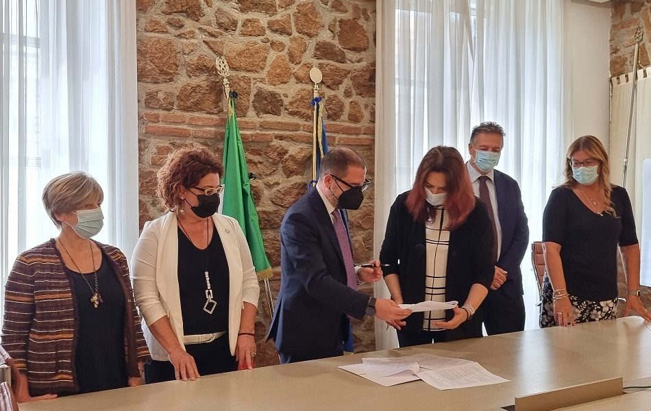 Pandemia e non solo: infermieri e assistenti sociali insieme per la salute. Protocollo d’intesa FNOPI-CNOAS