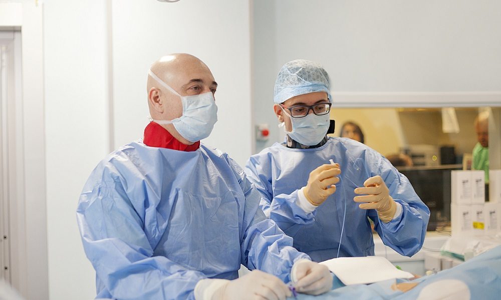 Cuore e cervello: una ricerca studia l’efficacia di un dispositivo di protezione cerebrale durante le procedure di sostituzione di valvola aortica 1