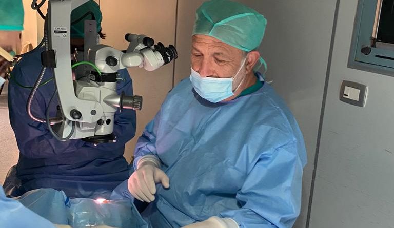 Eseguito all’ospedale San Giovanni di Roma un impianto a base di cellule staminali autologiche su paziente giovane affetto da cecità monolaterale 