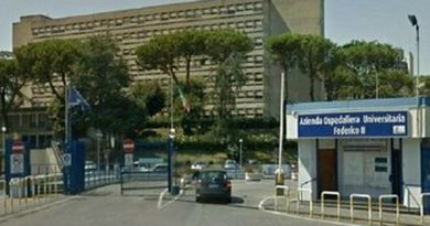 Napoli, al Policlinico Federico II mancano i distributori di bevande: la denuncia di un paziente