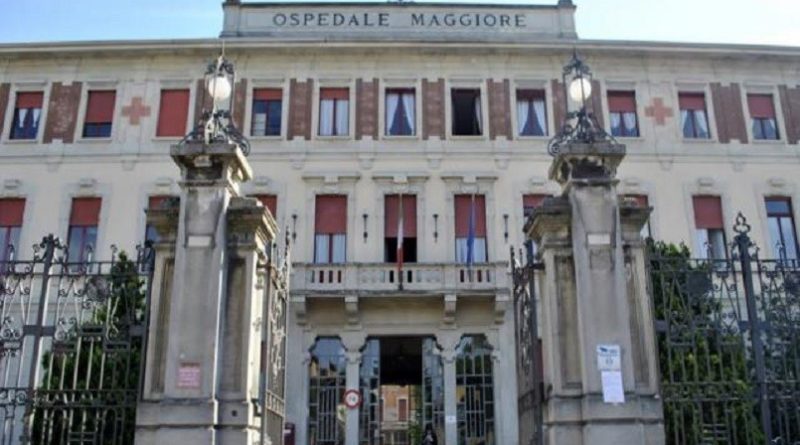 Urina in Pronto soccorso per poi aggredire sanitari e guardie giurate: caos a Parma