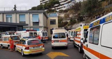 Balzanelli (Sis 118): "Ambulanze in coda per ore davanti ai pronto soccorso e usate come posti letto temporanei. Sistema in tilt"